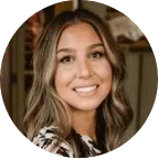 Allie Belvis headshot