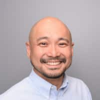 desmond tan headshot