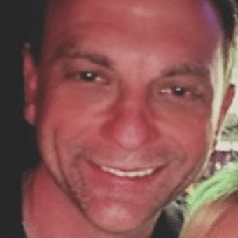 derek comingore headshot