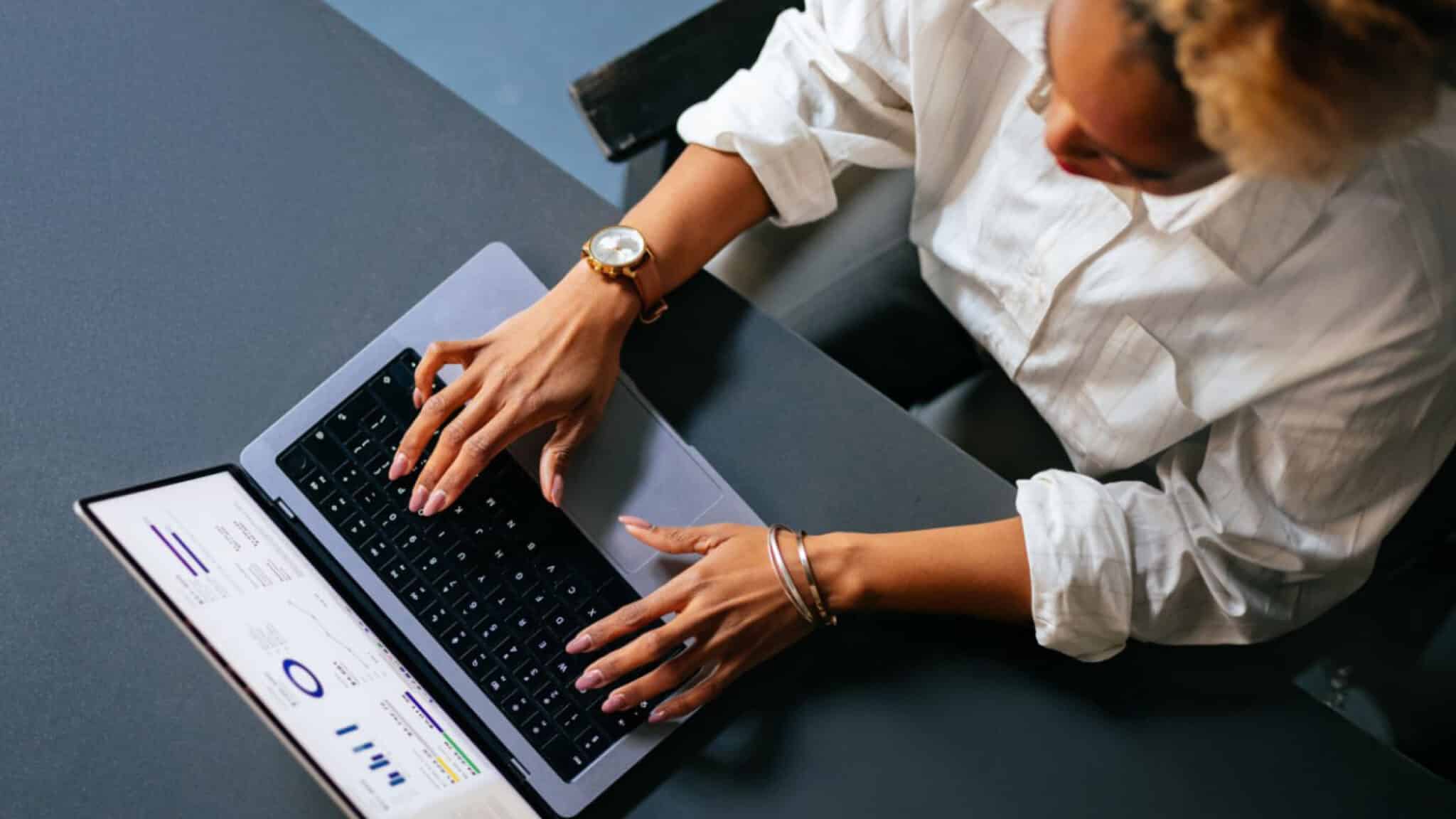Enterprise Data Hub: Managing Big Data in the Digital Age