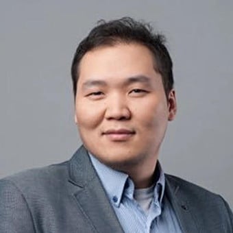 Amra Dorjbayer headshot