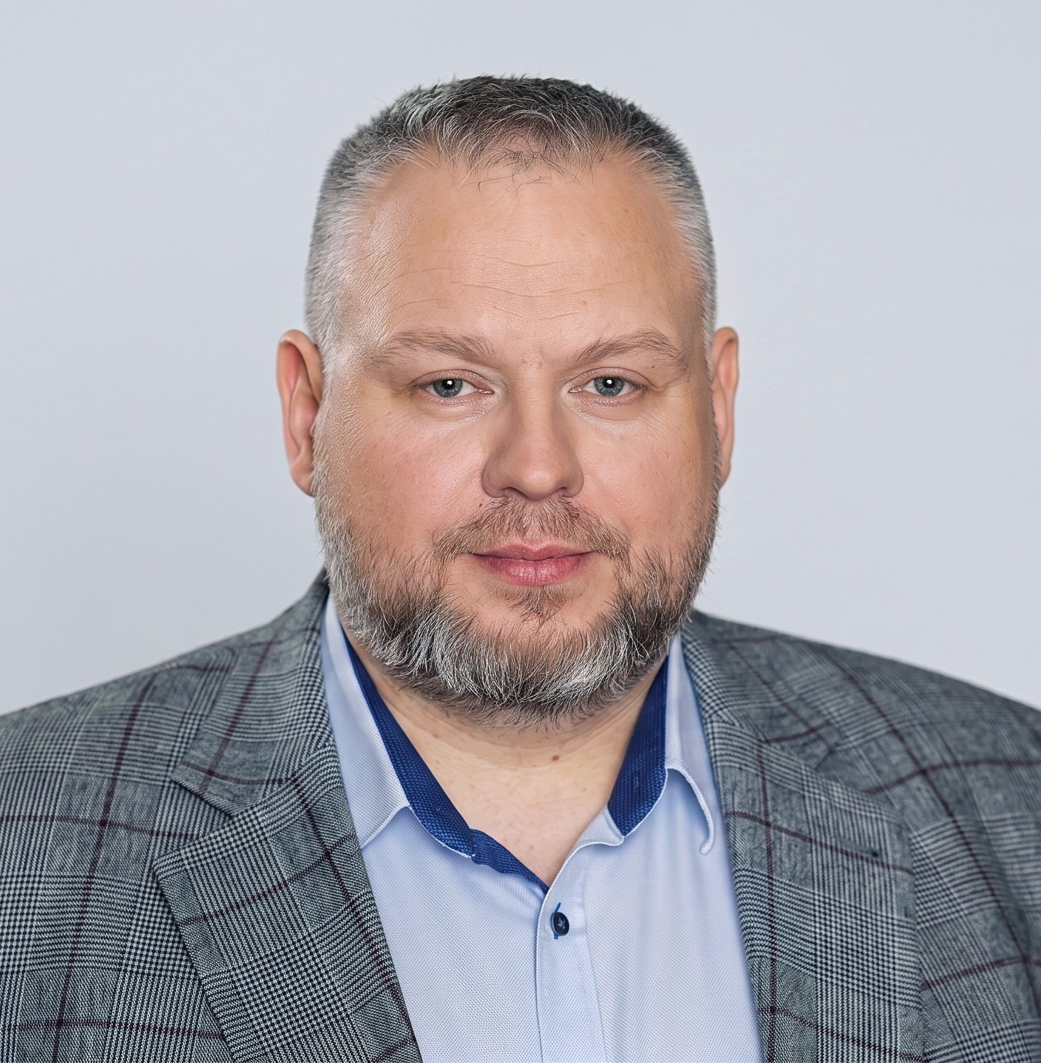 Daniel Swierczewski headshot